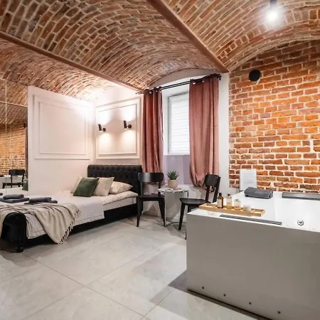 Apartman Center Jacuzzi Loft - Homfi Collection