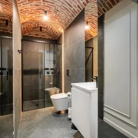 Apartman Center Jacuzzi Loft - Homfi Collection